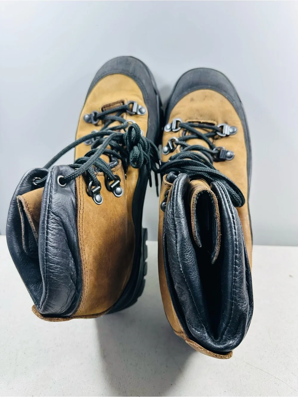 Danner Mountain Combat Hiker Boots Model 43513X Mens Size 11R